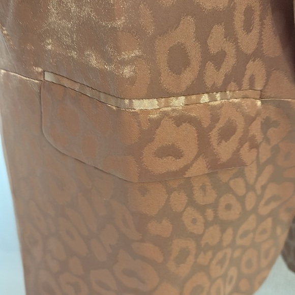 Oddy Jacket - Picture 8 of 8